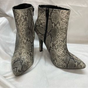 Street Wear Society Snake Print Ankle Boots Size 7 Brown Snake Color.
